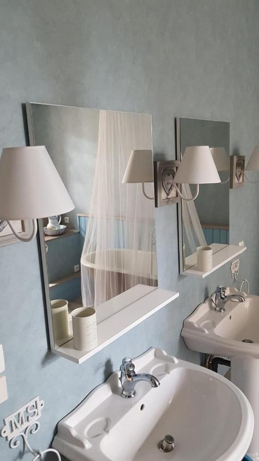 La Boheme Bed & Breakfast Francastel Екстериор снимка