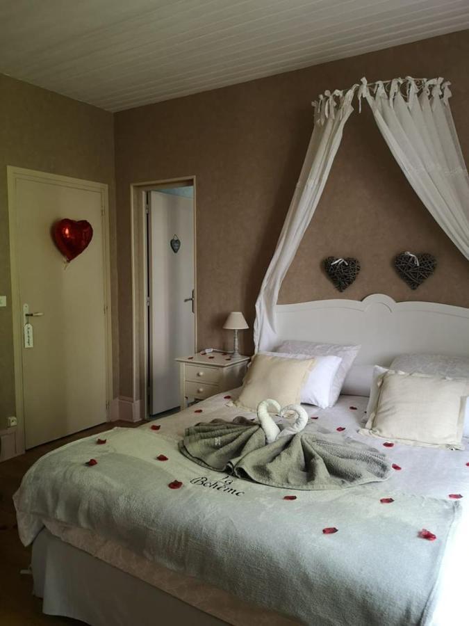 La Boheme Bed & Breakfast Francastel Екстериор снимка