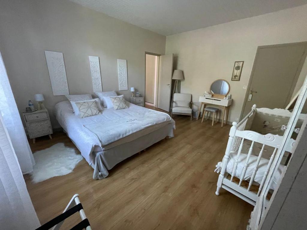 La Boheme Bed & Breakfast Francastel Екстериор снимка